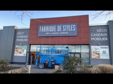 #fabriquedestyle #enseignelumineuse #signalétique #coataudon