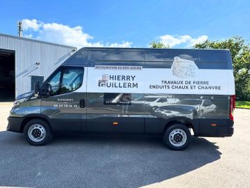 Marquage d’un Iveco pour Thierry Guillerm #signalétique#publio#brest#marquagedevéhicule#covering